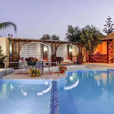 Phantasia Villa *