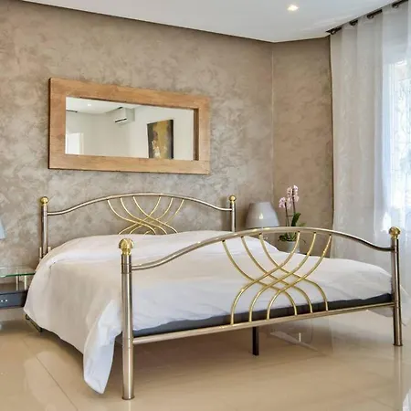 Phantasia Villa *